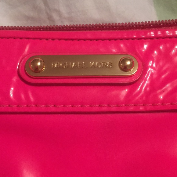Michael Kors hot pink patent case - Picture 2 of 8